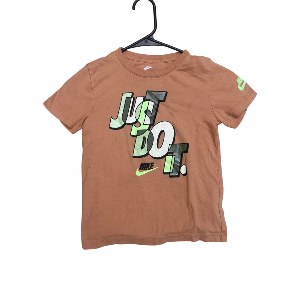 Nike Kids Just Do It Graphic Tee Orange Brown Green L476-X8B Size Medium 5-6 Yrs